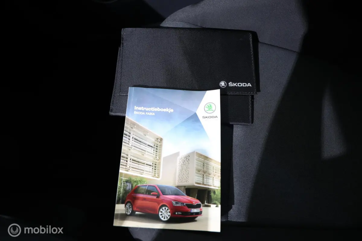 1.0 TSI Ambition - Cruise control - Bluetooth - Airco