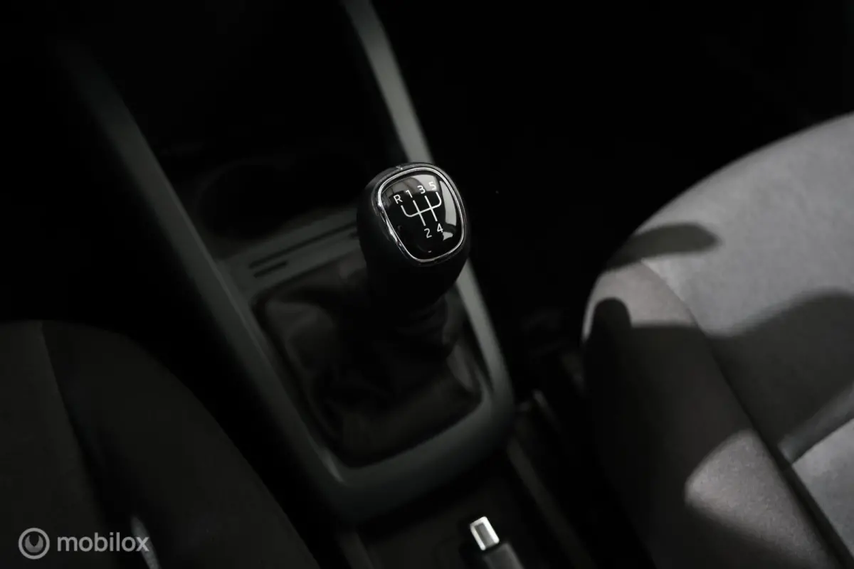 1.0 TSI Ambition - Cruise control - Bluetooth - Airco