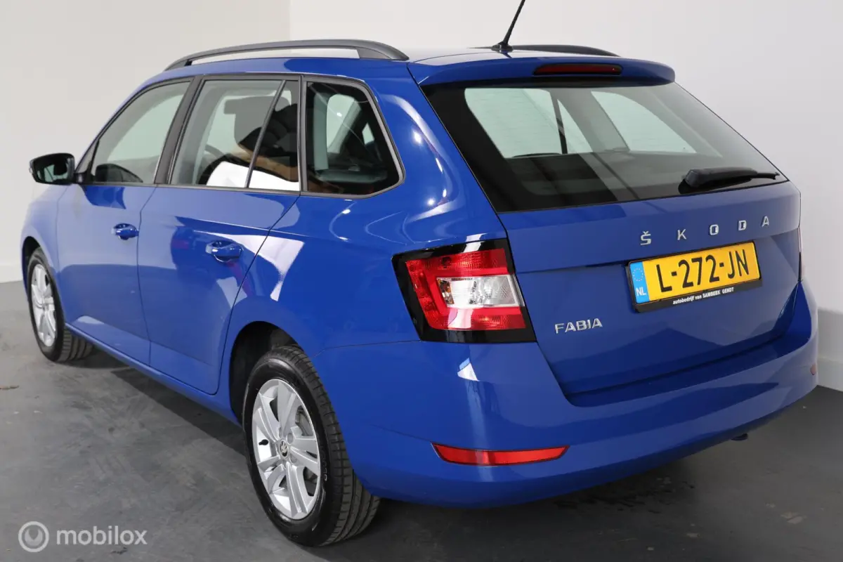 1.0 TSI Ambition - Cruise control - Bluetooth - Airco
