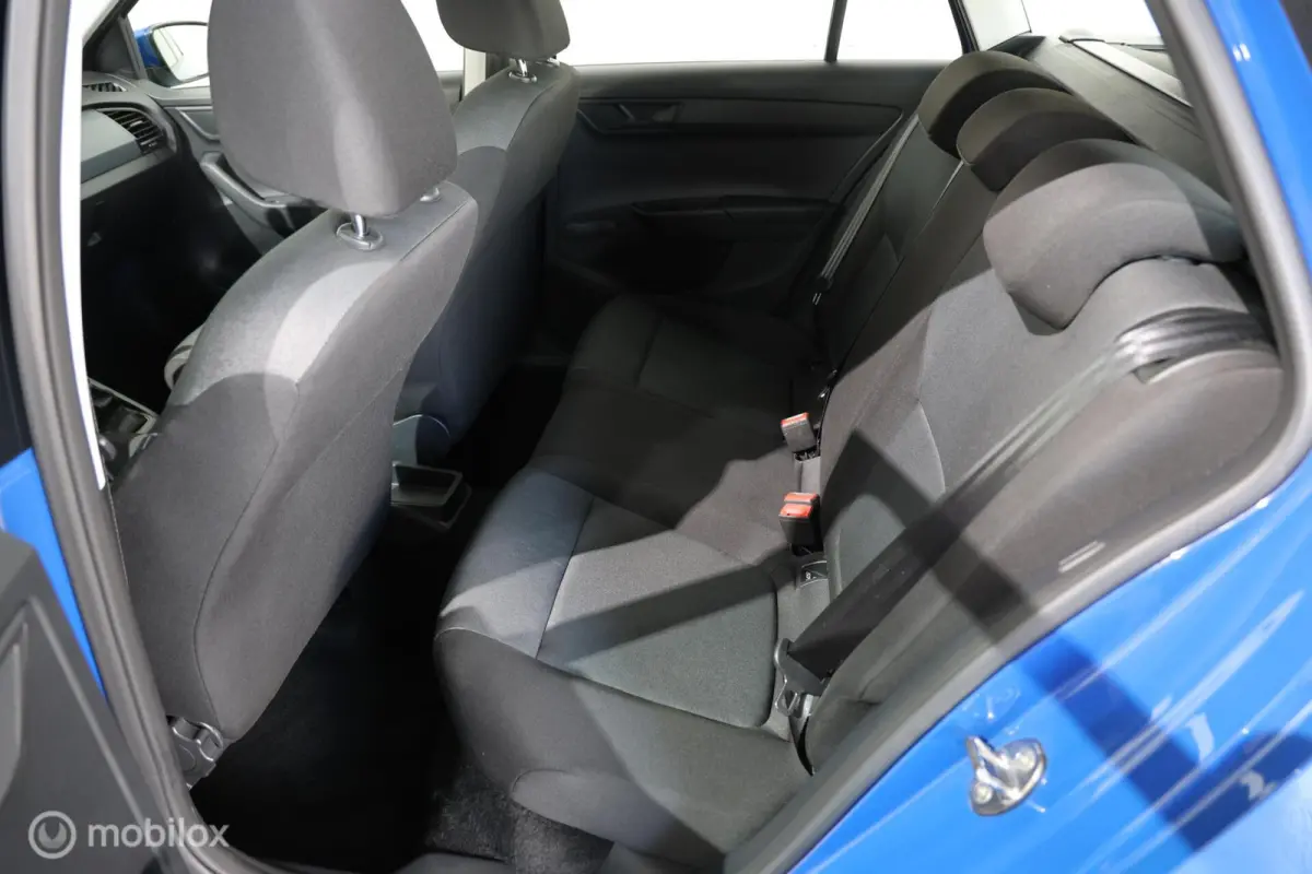 1.0 TSI Ambition - Cruise control - Bluetooth - Airco
