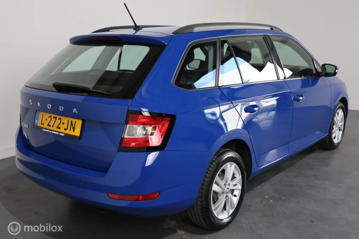 1.0 TSI Ambition - Cruise control - Bluetooth - Airco