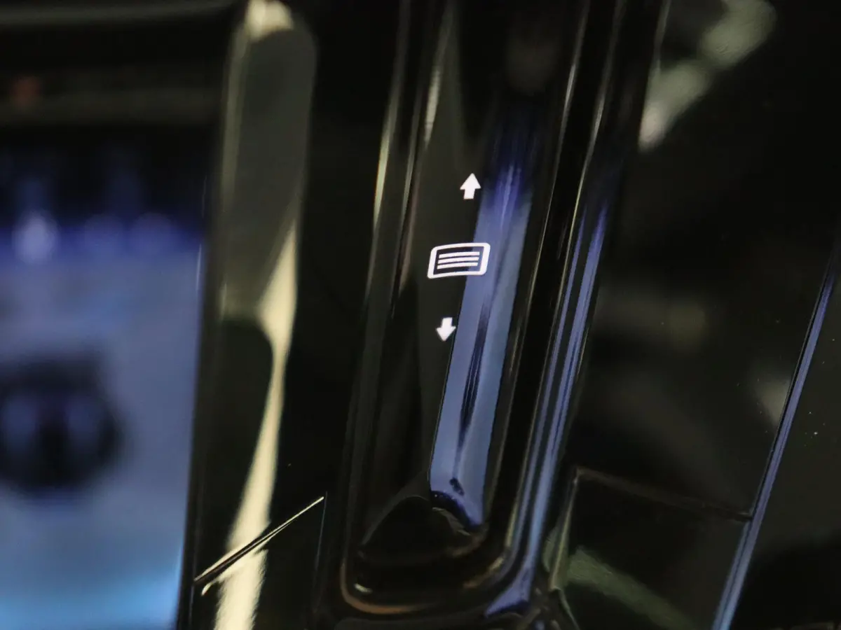 300 Sport Edition 89 kWh / Memory-Stoelen / Panaromadak / 360Graden-Camera / Night-Pakket / Burmeister /