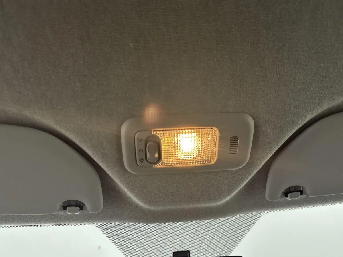 72 pk Feel | Airco | Begrenzer | Bluetooth Telefoonvoorbereiding | Bestuurdersstoel in Hoogte Verstelbaar | elektrisch Ramen Voor | Centrale Deurvergrendeling