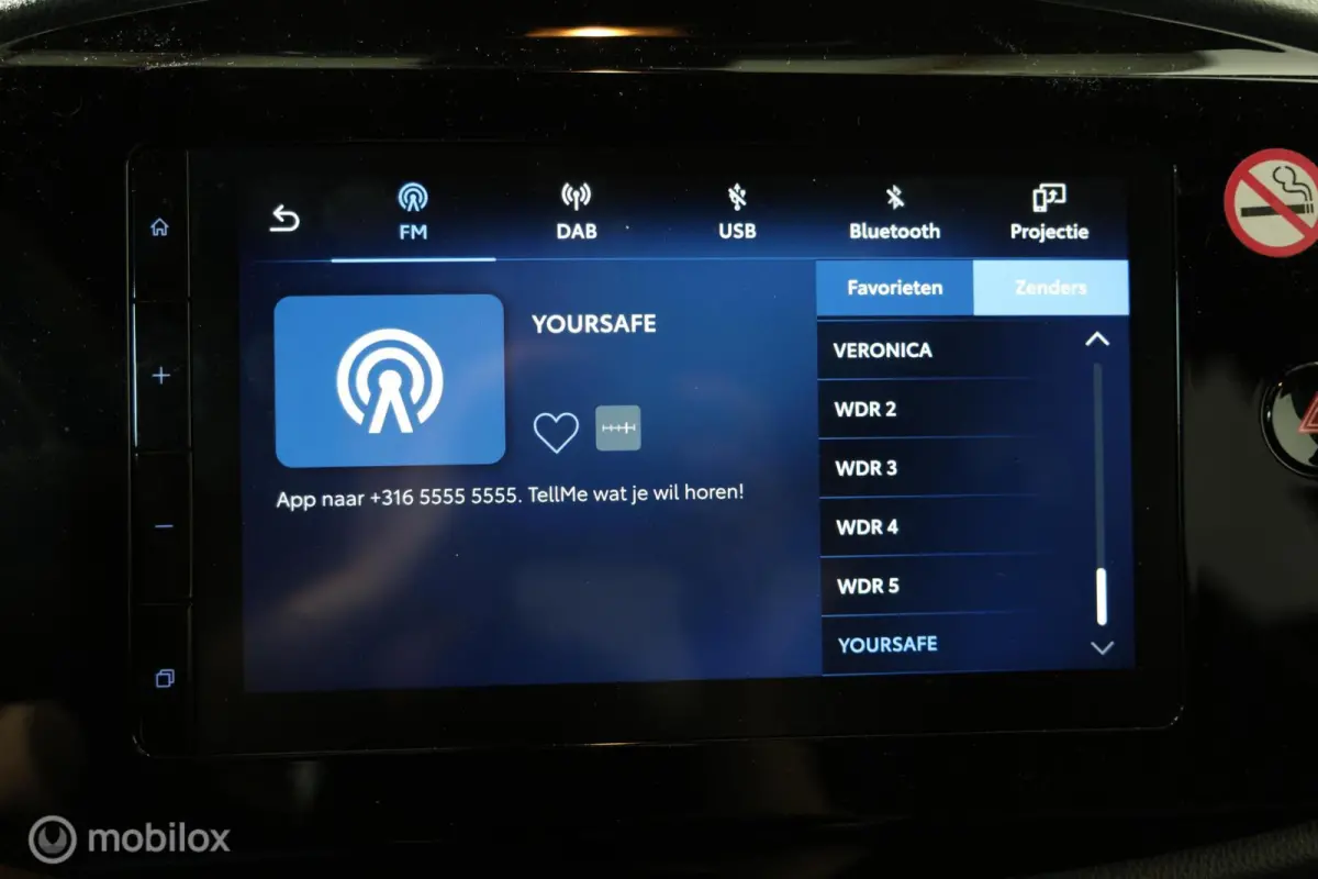 1.0 VVT-i S-CVT Play - Stoelverwarming - Carplay - Camera