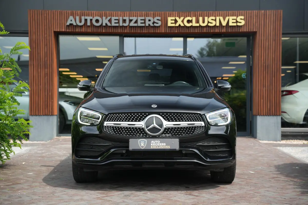 200 4MATIC AMG Line Cruise Clima Leer/Alcantara Facelift model