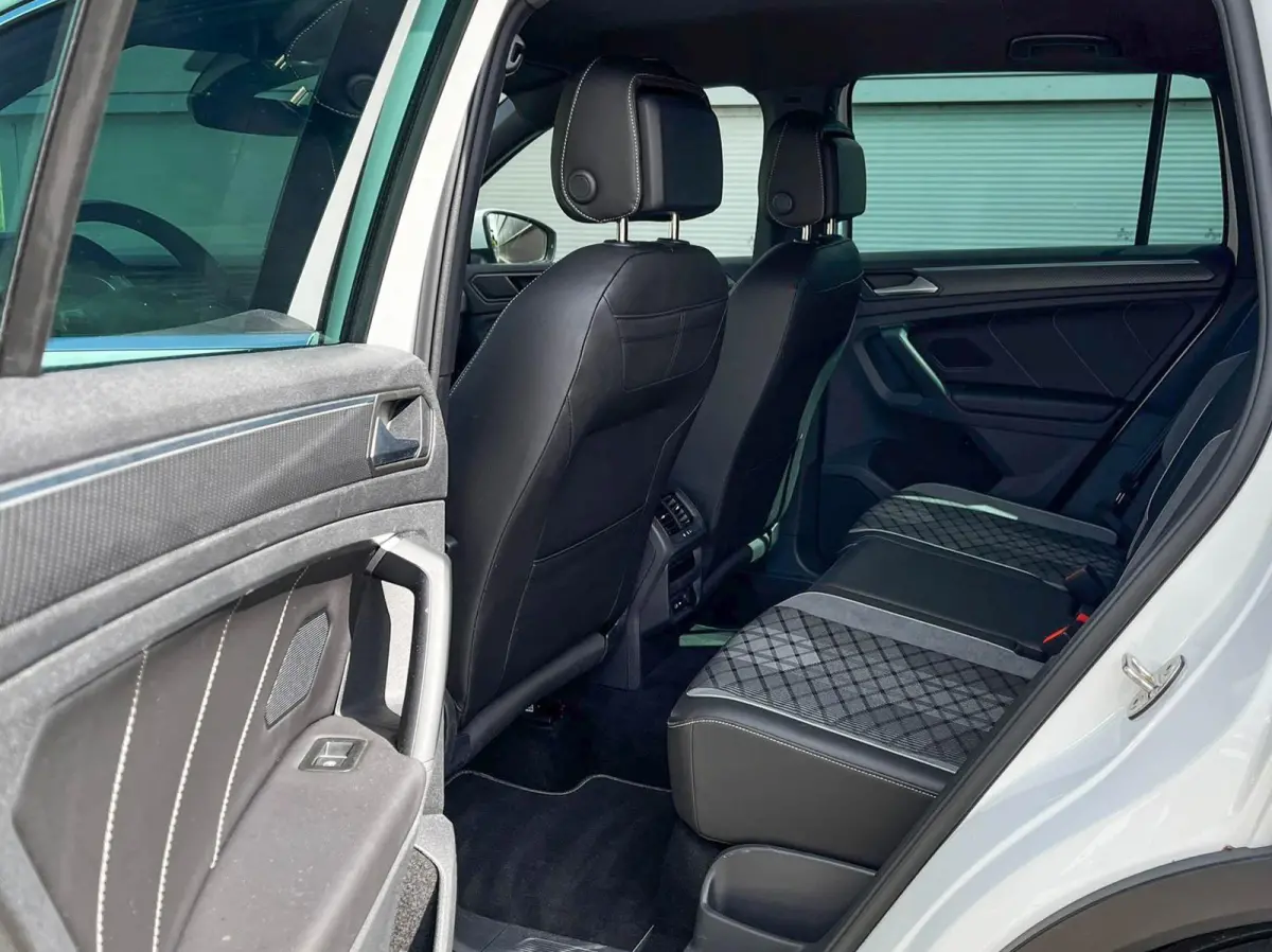 1.4 TSI eHybrid 245pk DSG R-Line Business | SoH 96% | Trekhaak | Navigatie
