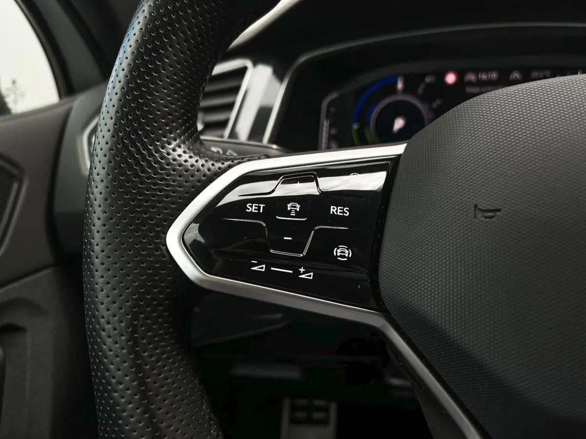 1.4 TSI eHybrid 245pk DSG R-Line Business | SoH 96% | Trekhaak | Navigatie