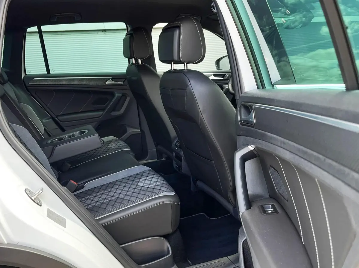 1.4 TSI eHybrid 245pk DSG R-Line Business | SoH 96% | Trekhaak | Navigatie