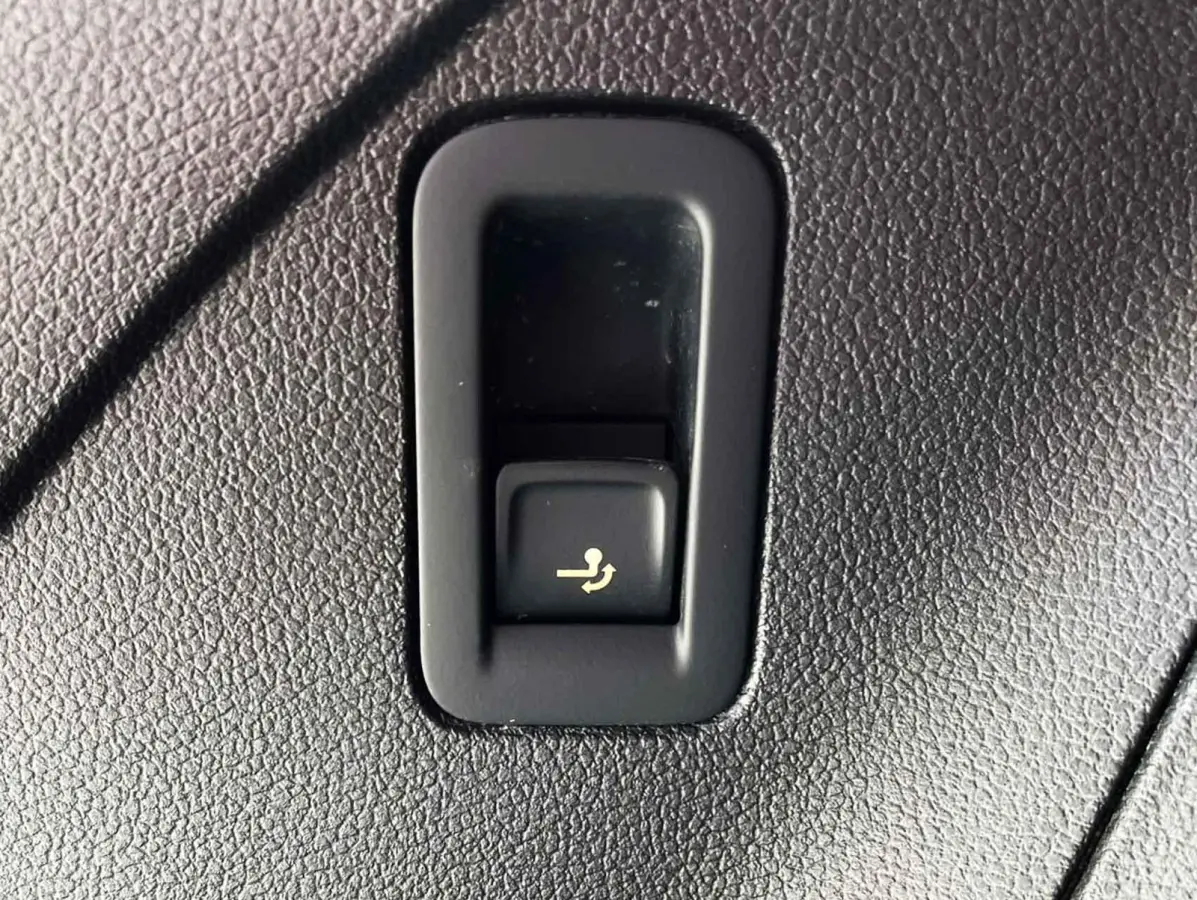 1.4 TSI eHybrid 245pk DSG R-Line Business | SoH 96% | Trekhaak | Navigatie