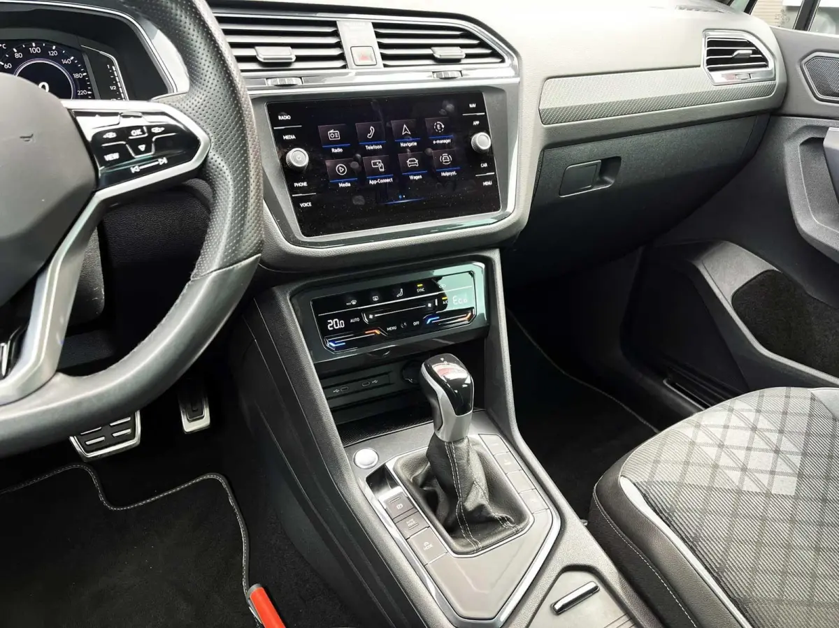 1.4 TSI eHybrid 245pk DSG R-Line Business | SoH 96% | Trekhaak | Navigatie