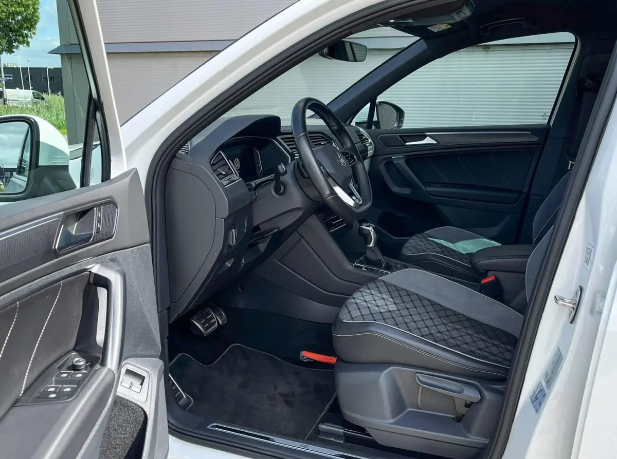 1.4 TSI eHybrid 245pk DSG R-Line Business | SoH 96% | Trekhaak | Navigatie