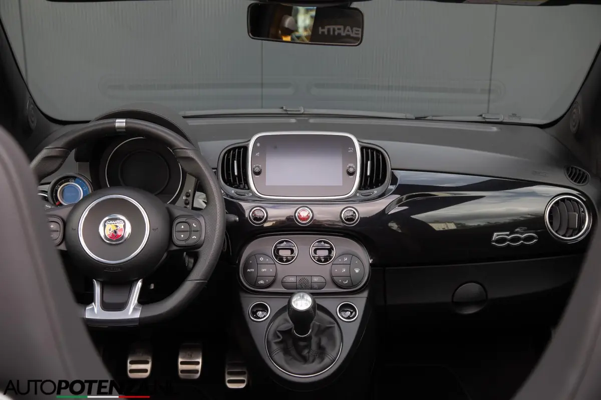 1.4 T-Jet Fiat 500 145PK Leder Carplay 17"