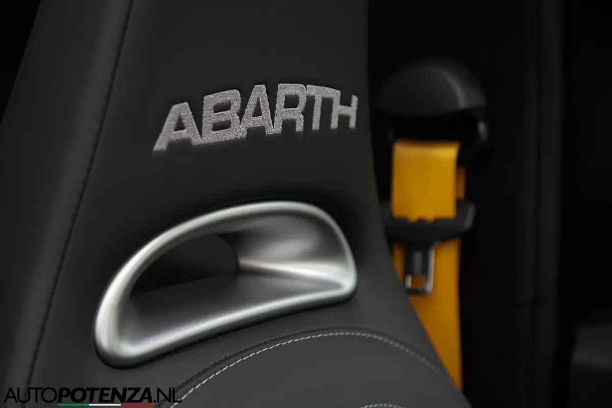 1.4 T-Jet Fiat 500 145PK Leder Carplay 17"