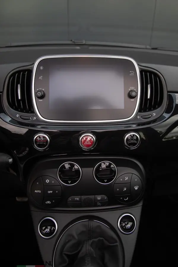 1.4 T-Jet Fiat 500 145PK Leder Carplay 17"