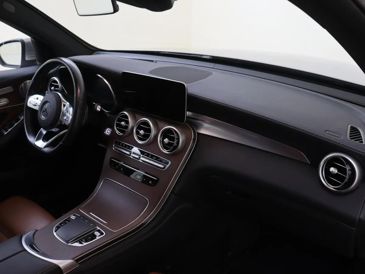 4MATIC Premium Plus / Panoramadak/ AIRMATIC/ DISTRONIC/ Burmester/ Memory/ El. Trekhaak/ Zéér compleet!