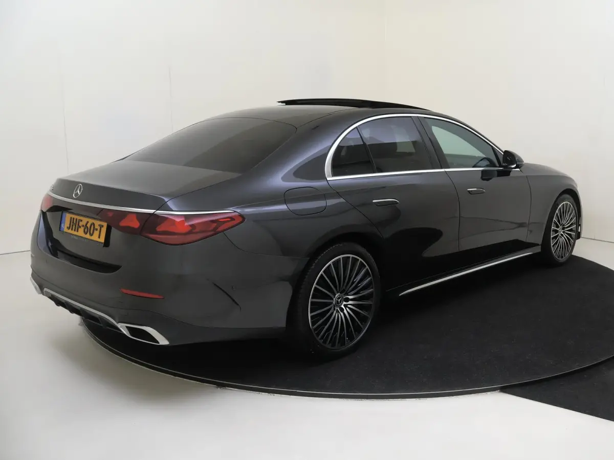 300 e Sport Edition / Panoramadak/ SUPERSCREEN/ Leder/ Stoelverwarming- & Ventilatie