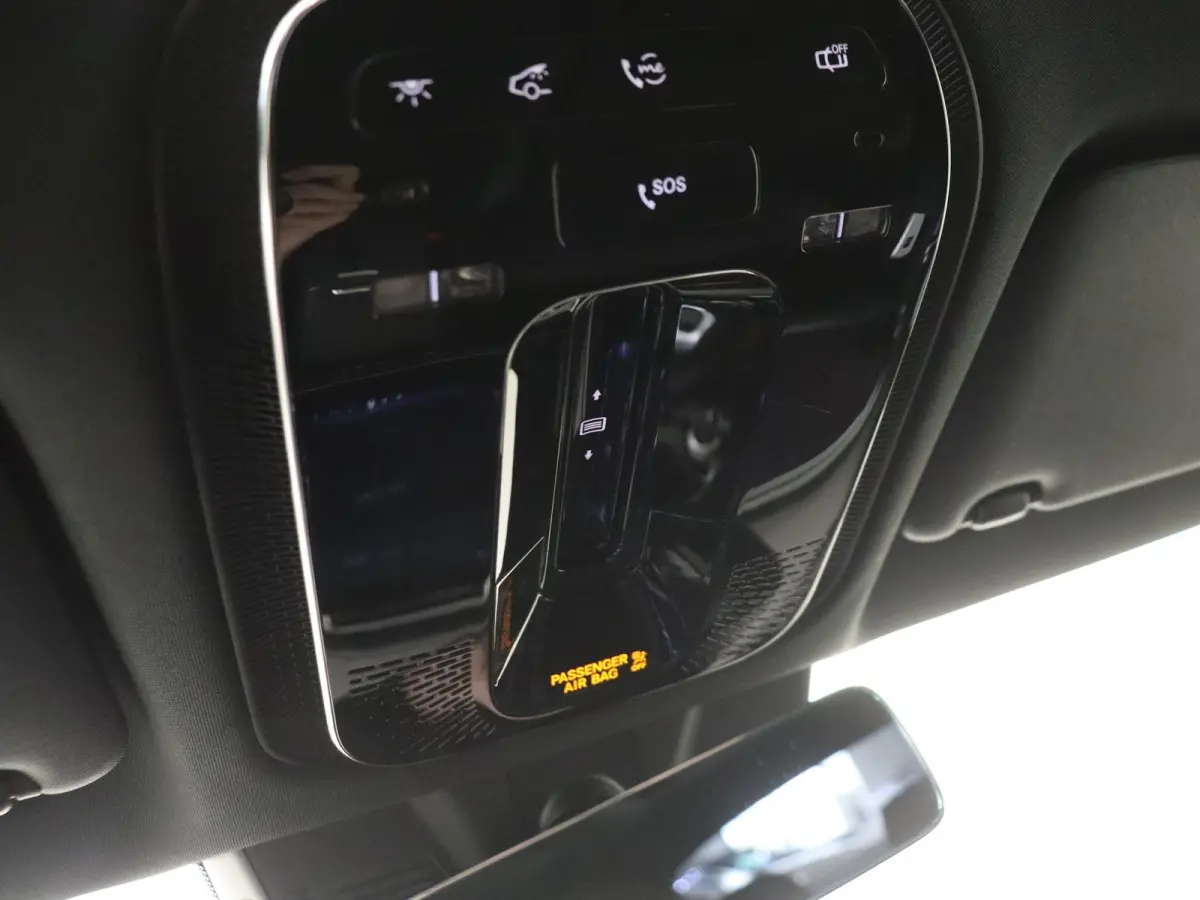 300 e Sport Edition / Panoramadak/ SUPERSCREEN/ Leder/ Stoelverwarming- & Ventilatie