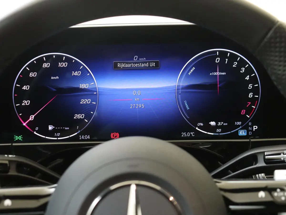300 e Sport Edition / Panoramadak/ SUPERSCREEN/ Leder/ Stoelverwarming- & Ventilatie