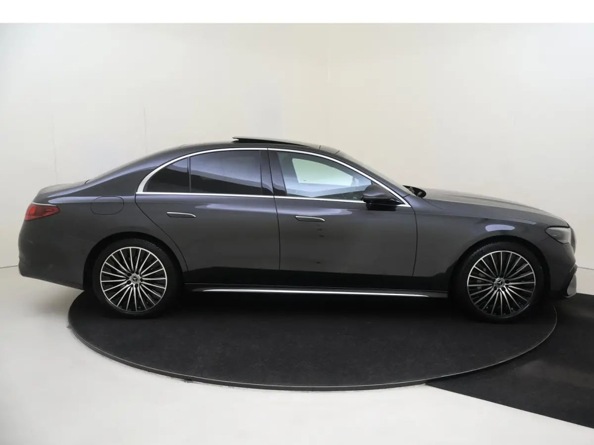 300 e Sport Edition / Panoramadak/ SUPERSCREEN/ Leder/ Stoelverwarming- & Ventilatie