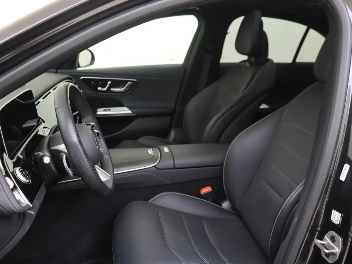 300 e Sport Edition / Panoramadak/ SUPERSCREEN/ Leder/ Stoelverwarming- & Ventilatie