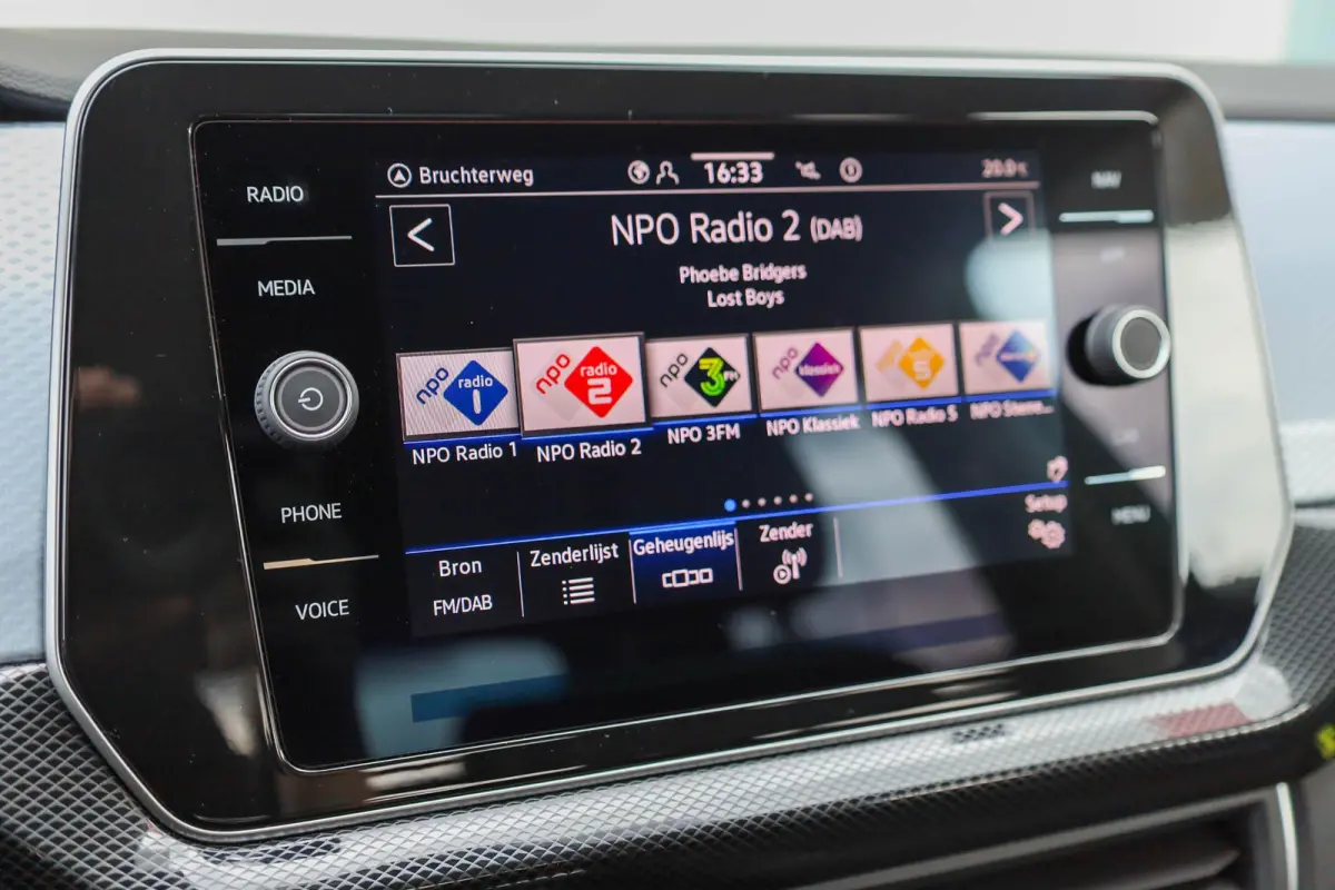 1.0 TSI 95pk Life Edition | Navigatie | Adaptieve Cruise Control | Parkeersensoren