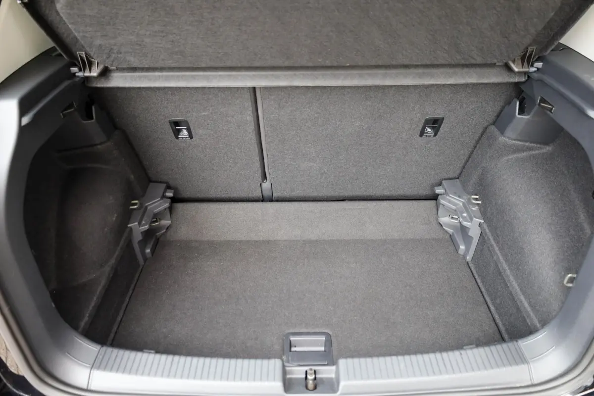 1.0 TSI 95pk Life Edition | Navigatie | Adaptieve Cruise Control | Parkeersensoren