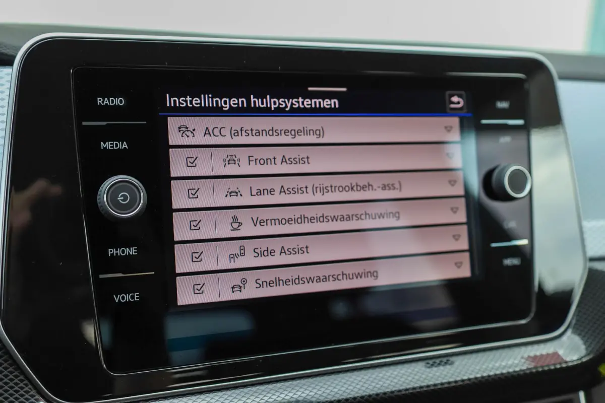 1.0 TSI 95pk Life Edition | Navigatie | Adaptieve Cruise Control | Parkeersensoren