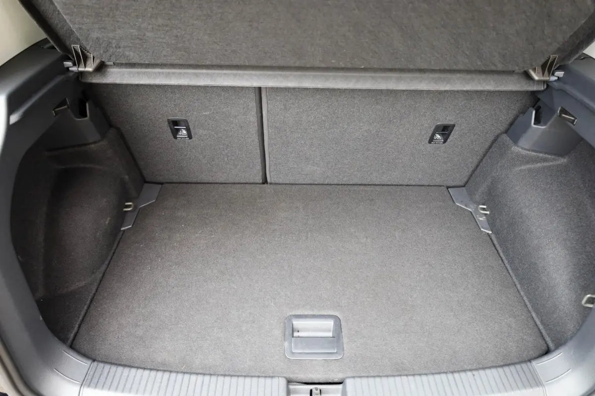 1.0 TSI 95pk Life Edition | Navigatie | Adaptieve Cruise Control | Parkeersensoren