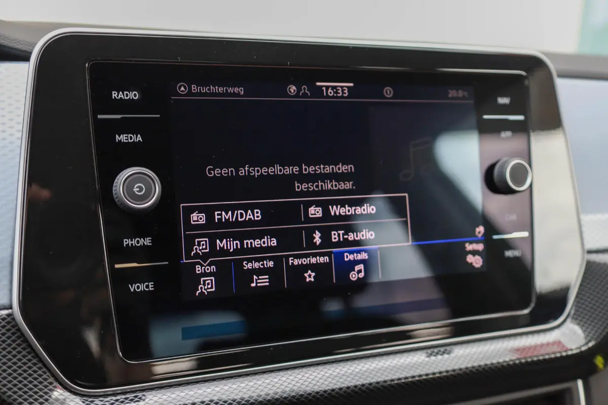 1.0 TSI 95pk Life Edition | Navigatie | Adaptieve Cruise Control | Parkeersensoren