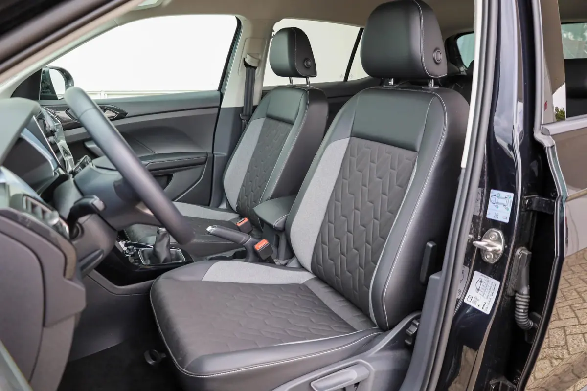 1.0 TSI 95pk Life Edition | Navigatie | Adaptieve Cruise Control | Parkeersensoren
