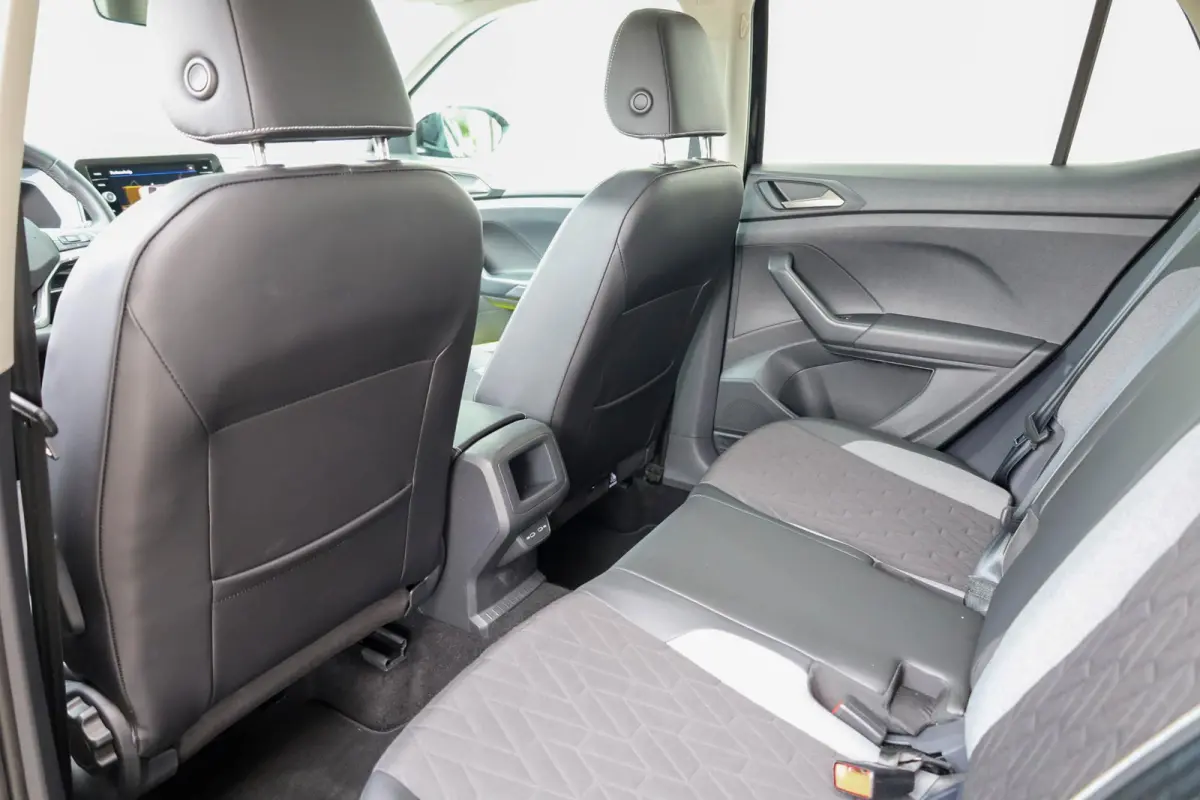 1.0 TSI 95pk Life Edition | Navigatie | Adaptieve Cruise Control | Parkeersensoren