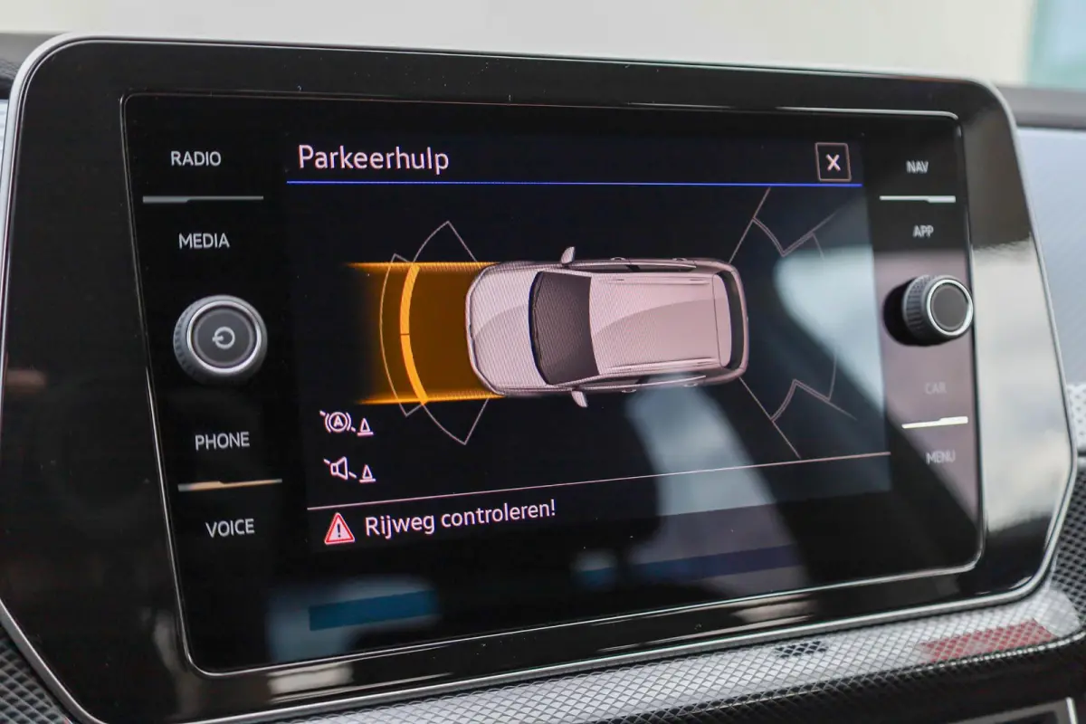 1.0 TSI 95pk Life Edition | Navigatie | Adaptieve Cruise Control | Parkeersensoren