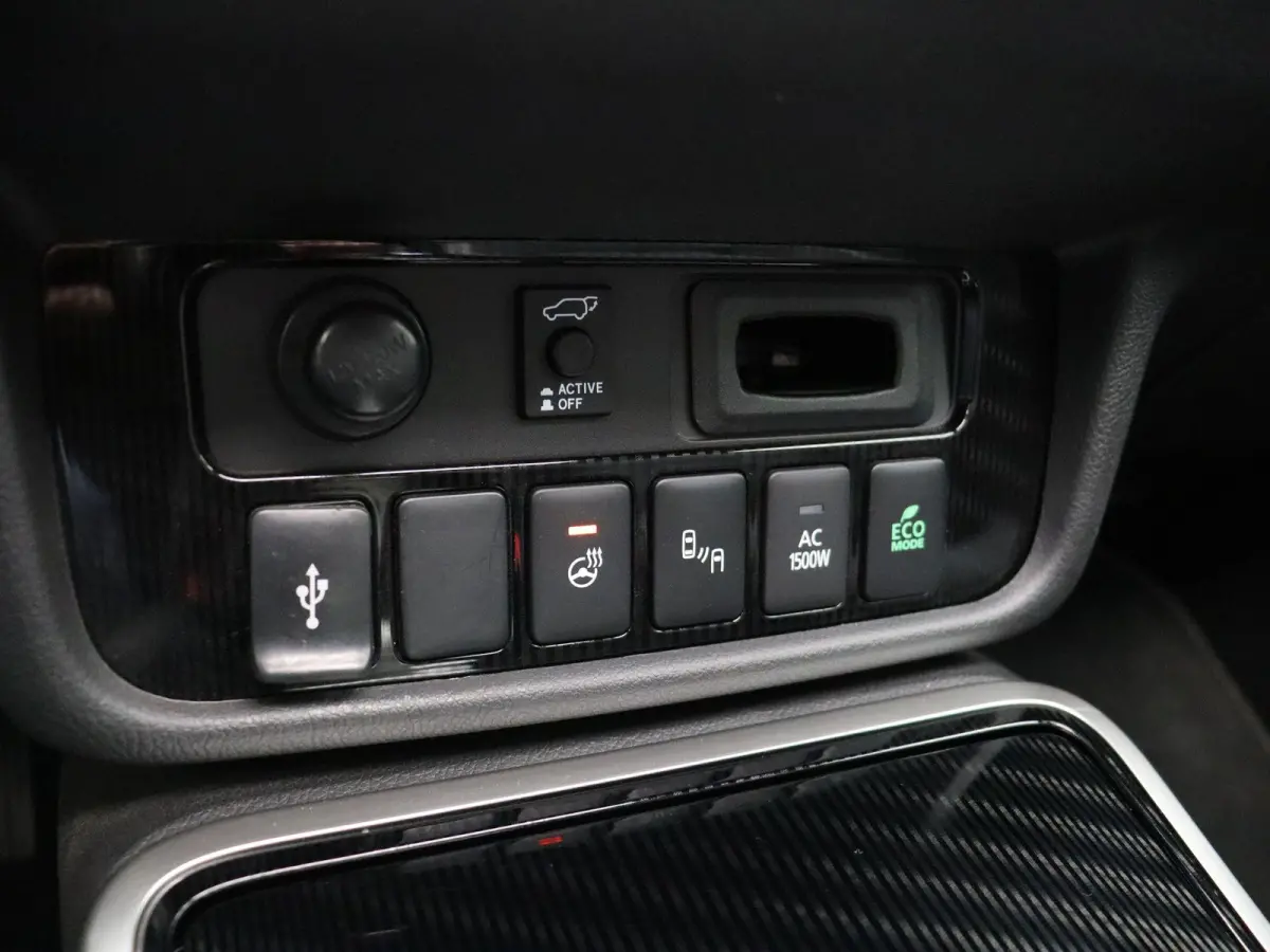2.4 PHEV Instyle | Leder | Panorama dak | Stoelverwarming | Trekhaak |