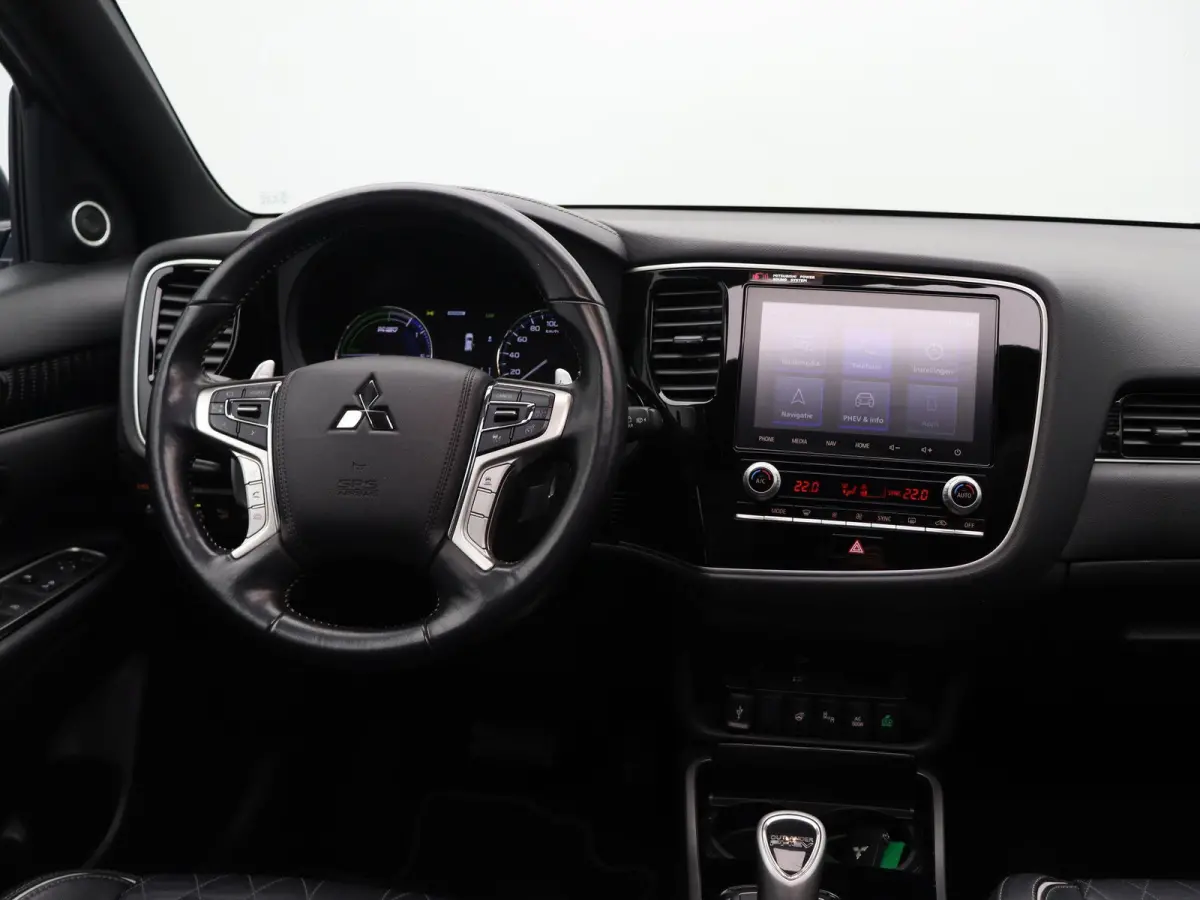 2.4 PHEV Instyle | Leder | Panorama dak | Stoelverwarming | Trekhaak |