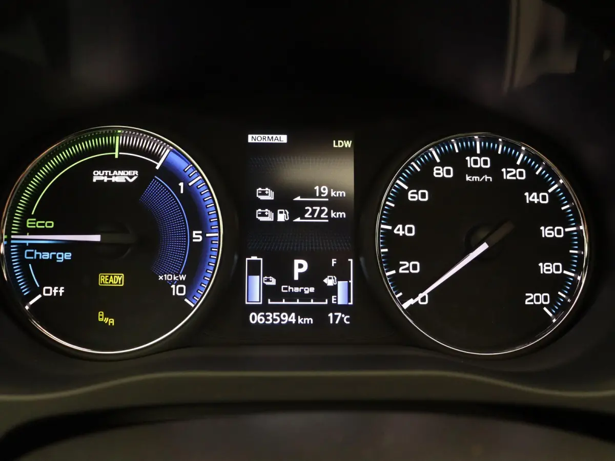 2.4 PHEV Instyle | Leder | Panorama dak | Stoelverwarming | Trekhaak |