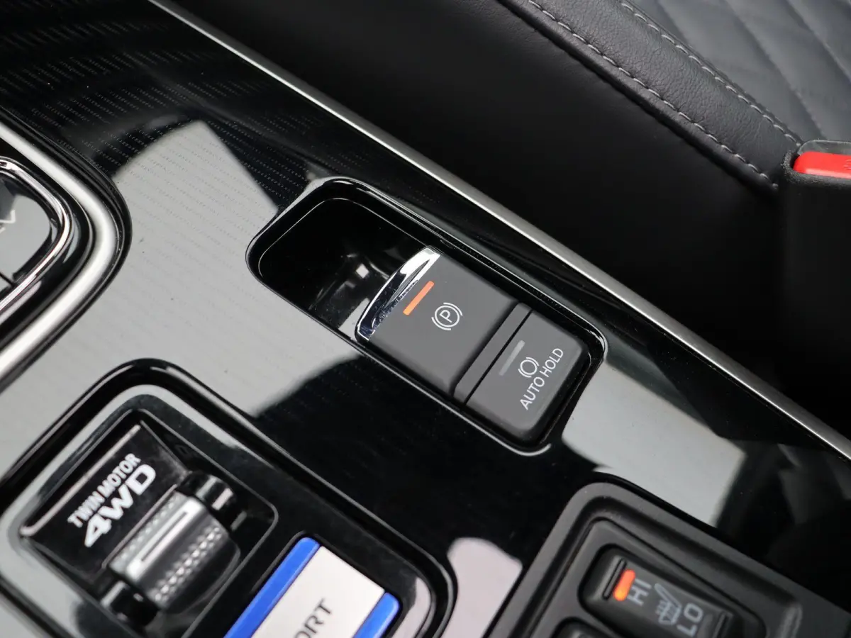 2.4 PHEV Instyle | Leder | Panorama dak | Stoelverwarming | Trekhaak |