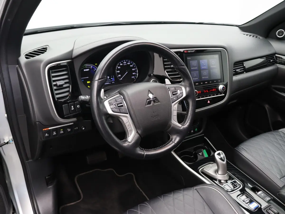 2.4 PHEV Instyle | Leder | Panorama dak | Stoelverwarming | Trekhaak |