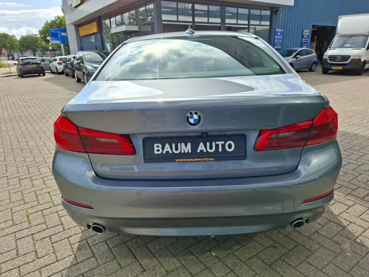 520I AUTOMAAT 184PK EXECUTIVE EDITION NAVI LMV PDC-CAMERA