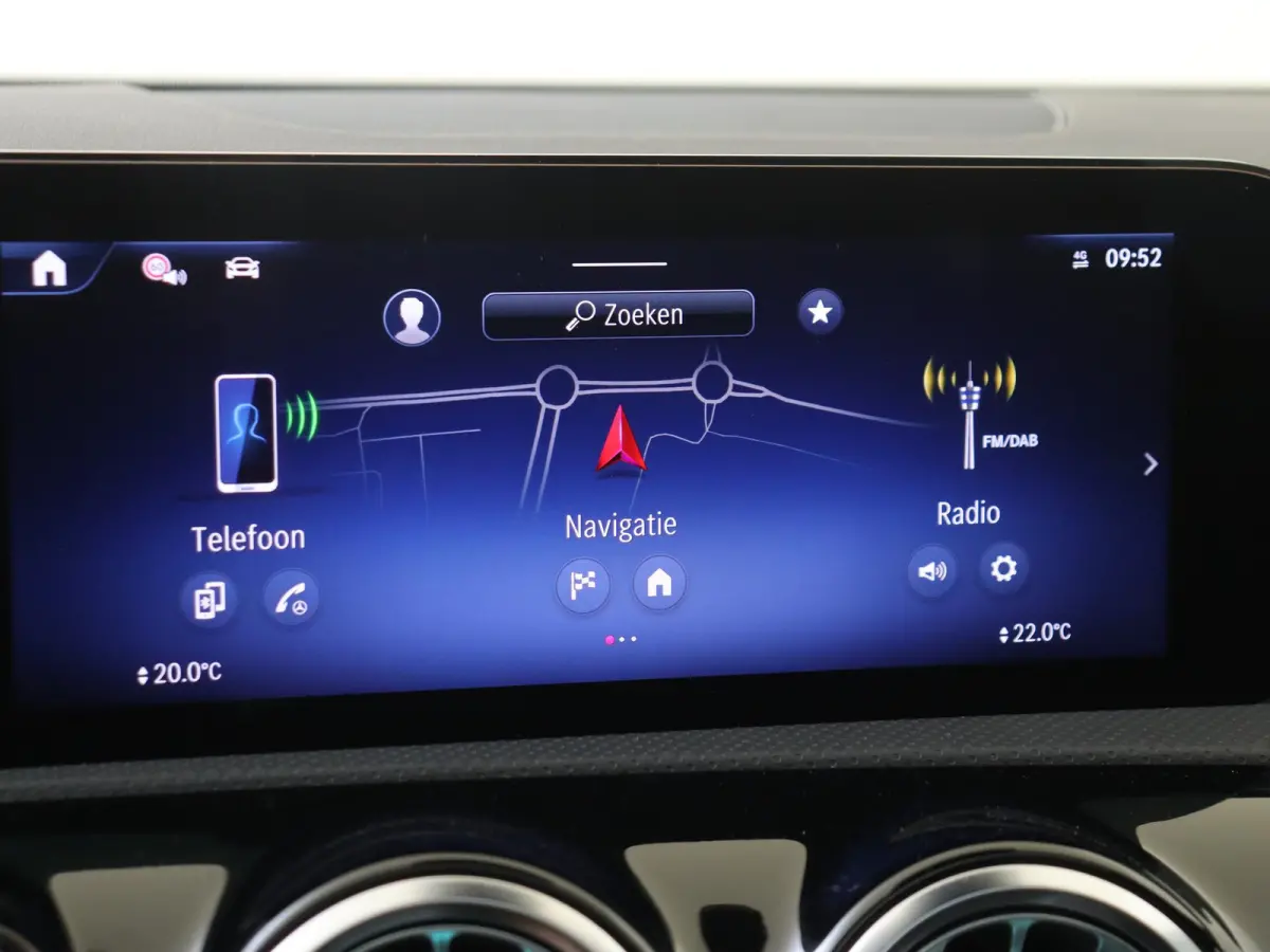 250 e Business Solution AMG / Memory-Stoelen / Panaromadak / Headup-Display / 360Graden-Camera / Night-Pakket /