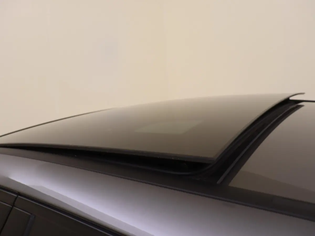 250 e Business Solution AMG / Memory-Stoelen / Panaromadak / Headup-Display / 360Graden-Camera / Night-Pakket /