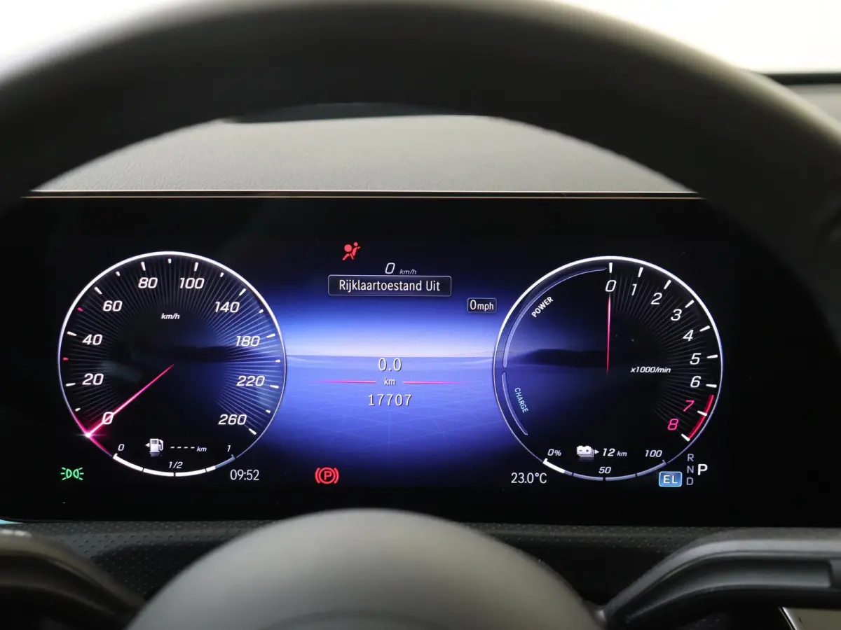 250 e Business Solution AMG / Memory-Stoelen / Panaromadak / Headup-Display / 360Graden-Camera / Night-Pakket /