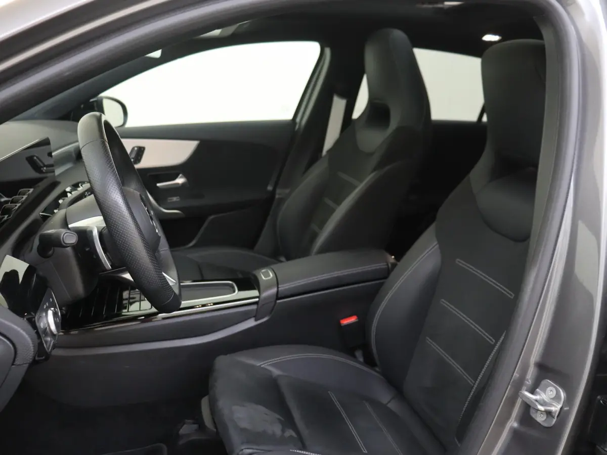 250 e Business Solution AMG / Memory-Stoelen / Panaromadak / Headup-Display / 360Graden-Camera / Night-Pakket /
