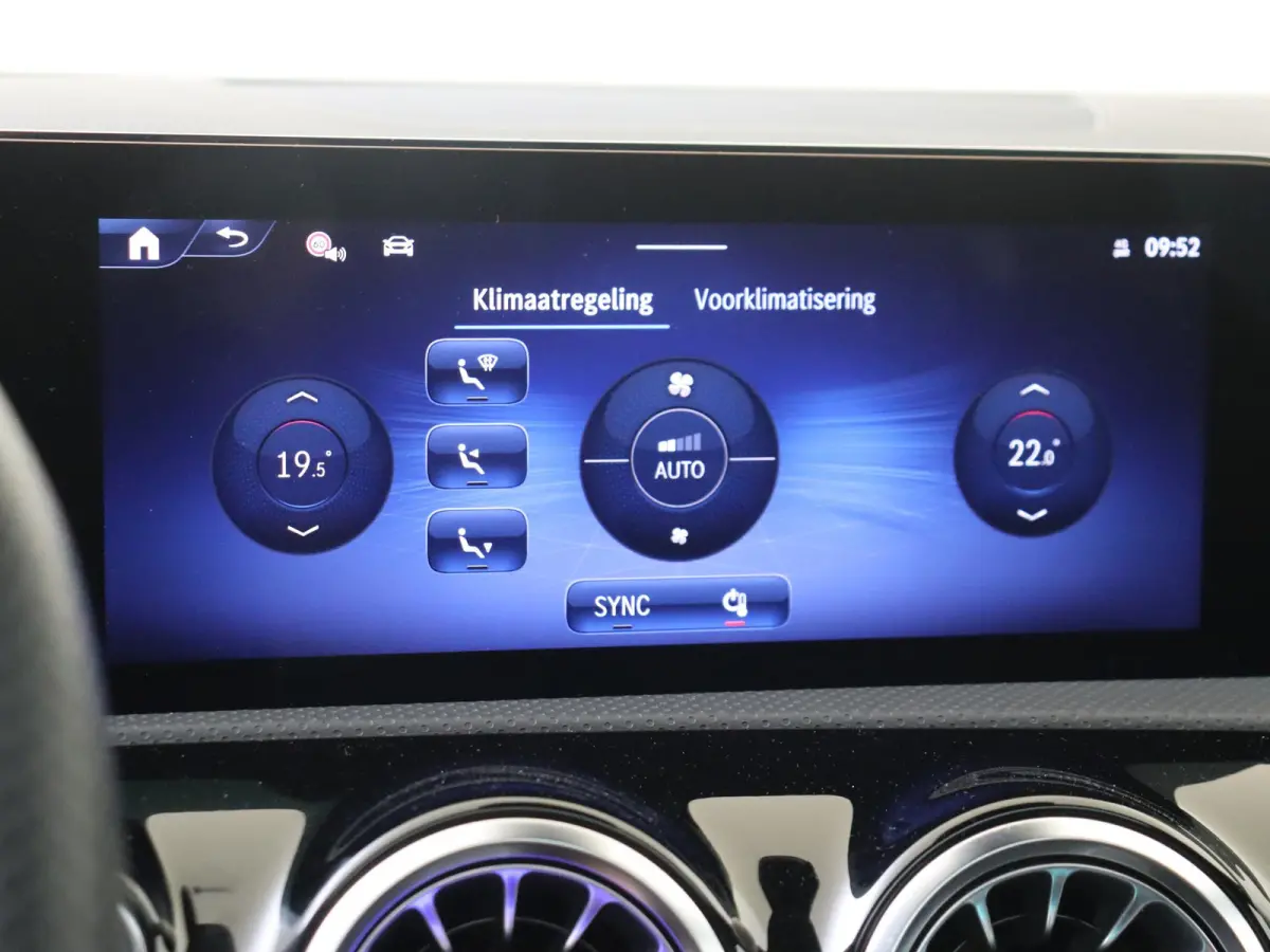 250 e Business Solution AMG / Memory-Stoelen / Panaromadak / Headup-Display / 360Graden-Camera / Night-Pakket /