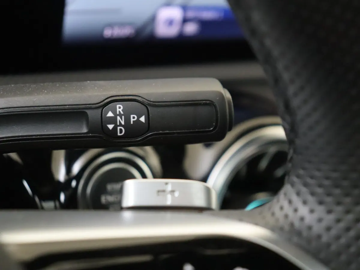 250 e Business Solution AMG / Memory-Stoelen / Panaromadak / Headup-Display / 360Graden-Camera / Night-Pakket /