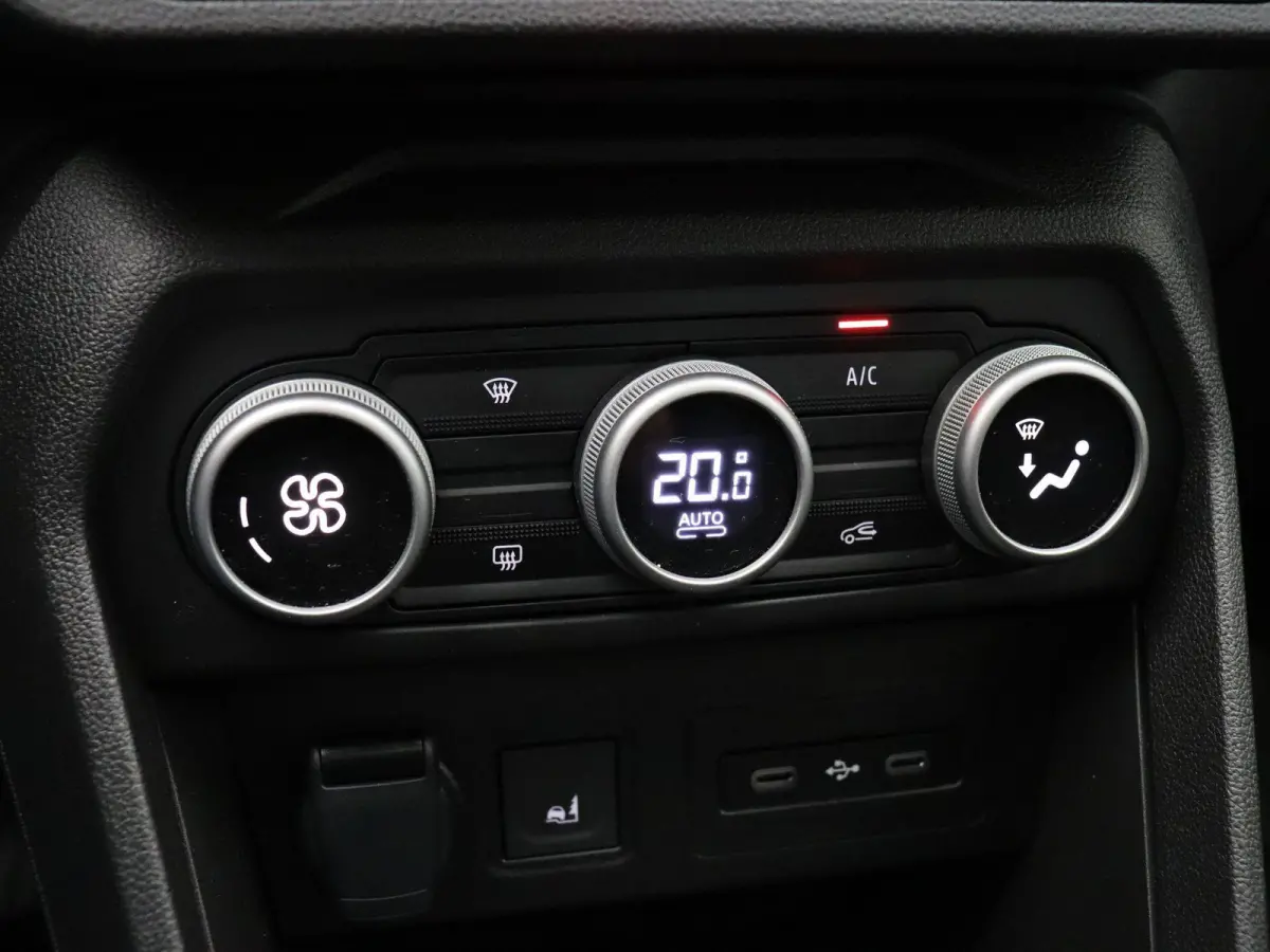 1.2 Eco-G 120 limited edition | Climate control | Elek. handrem | Achteruitrijcamera | Cruise control |