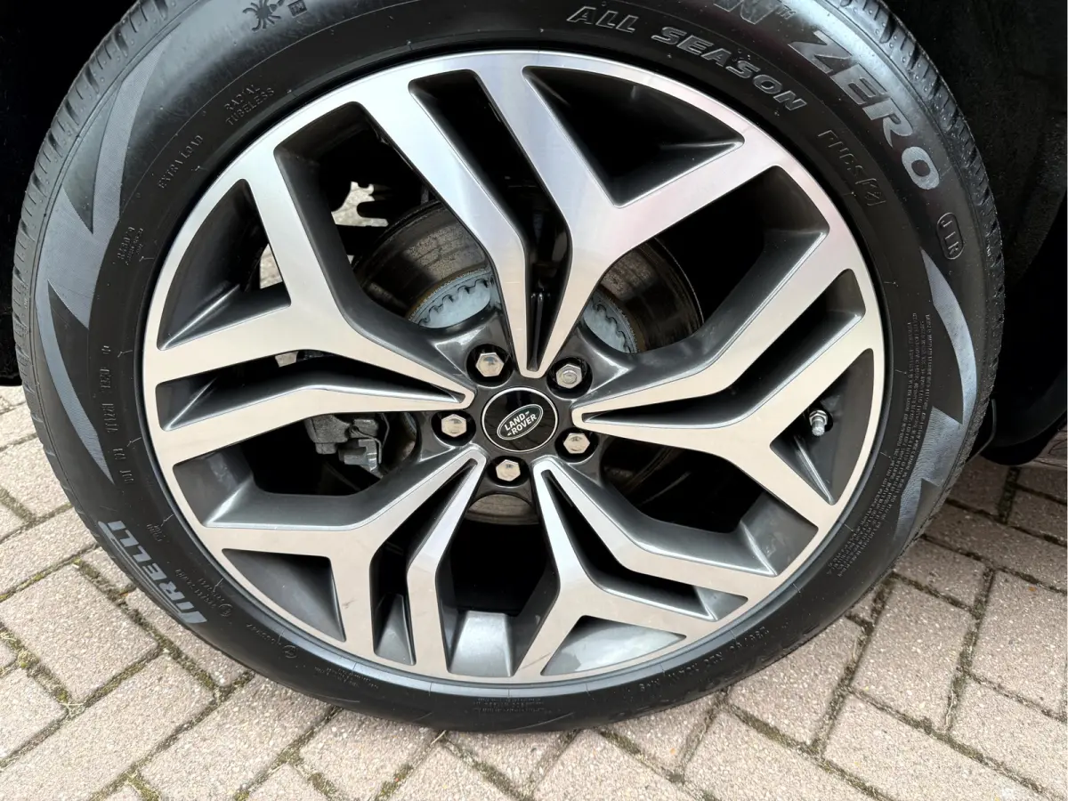 1.5 P300e AWD R-Dynamic HSE NL. Auto, Wrapped, Panoramadak