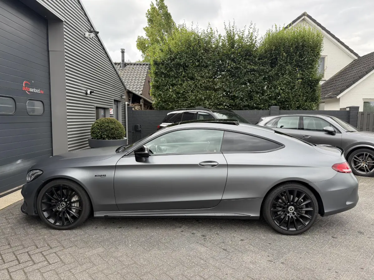 AMG 43 4MATIC | Panoramadak | Kuipstoelen | Burmester | Camera | Carbon | DAB | Elektrische Achterklep | Sfeerverlichting |