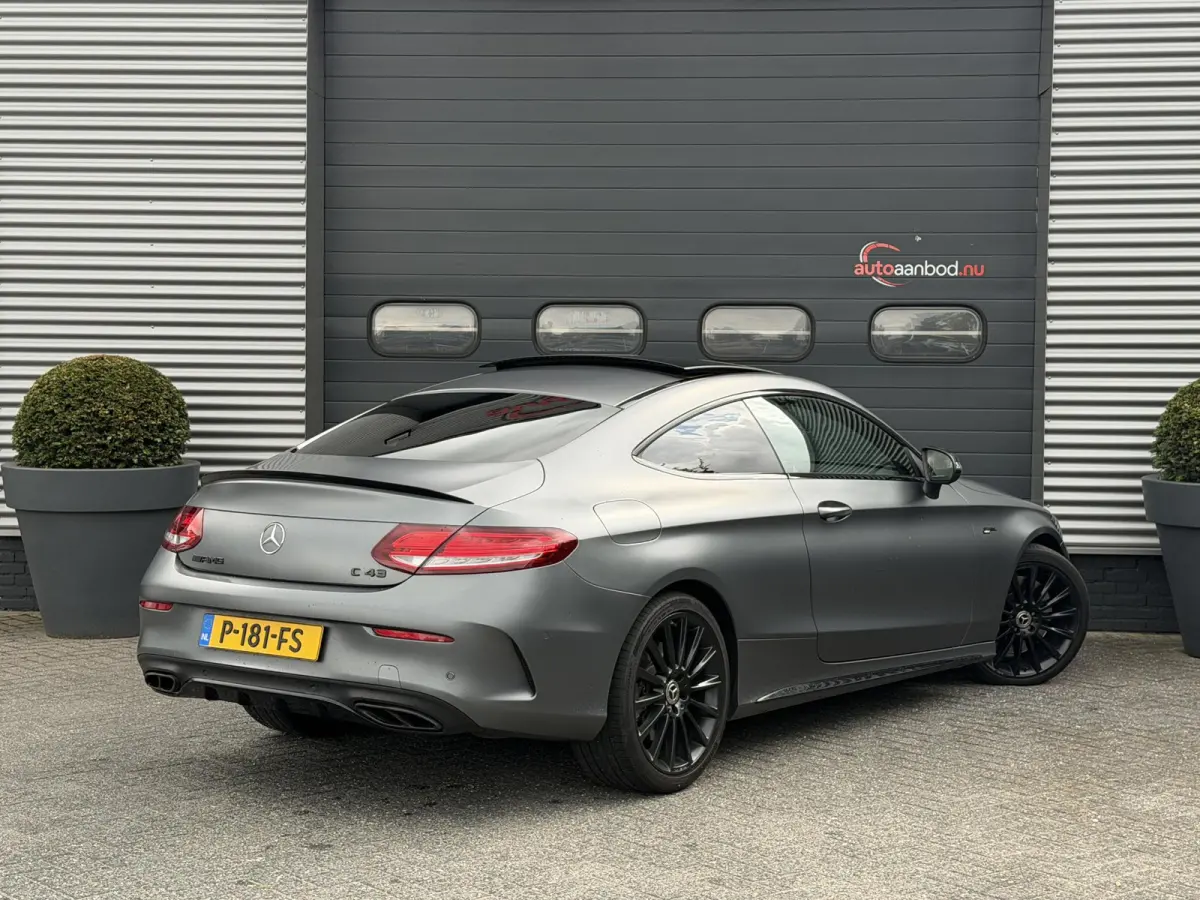 AMG 43 4MATIC | Panoramadak | Kuipstoelen | Burmester | Camera | Carbon | DAB | Elektrische Achterklep | Sfeerverlichting |