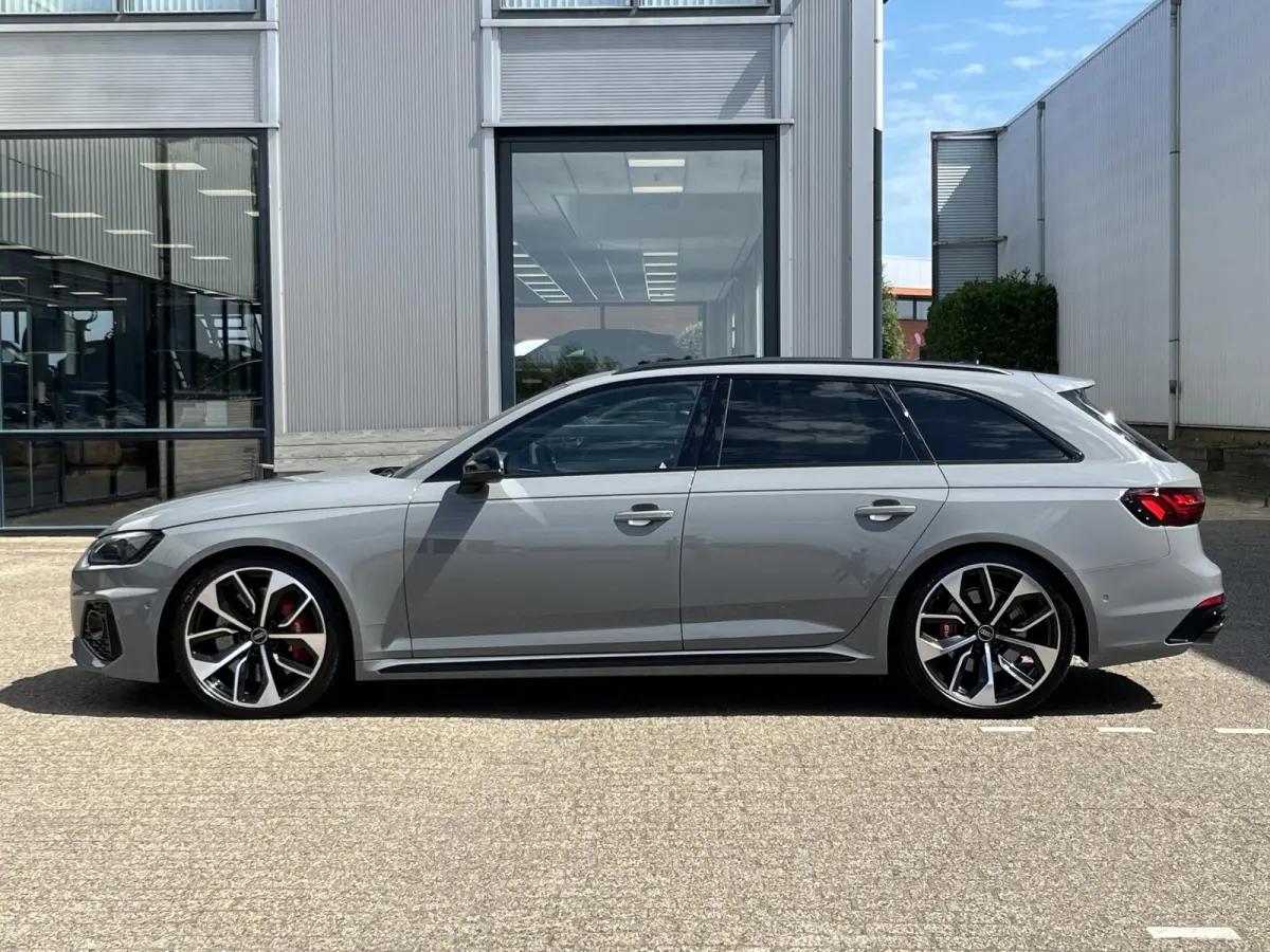 2.9 TFSI RS 4 quattro | NL Auto/1e Eig./Voll.Historie/Pano.Dak/Head-Up/Bang&Olufsen/Navi/Sportdiffertentieel/Elektr.Wegklapbare Trekhaak