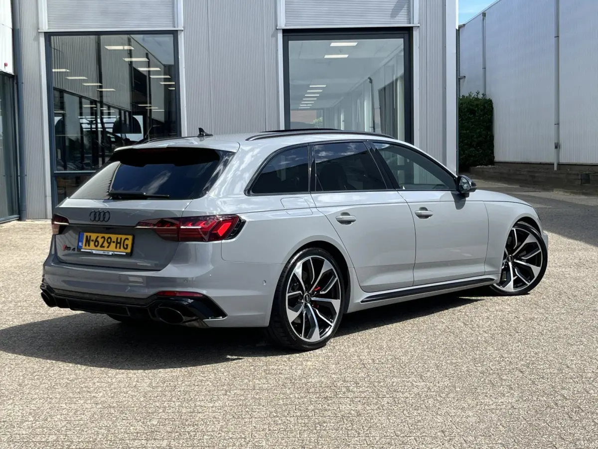 2.9 TFSI RS 4 quattro | NL Auto/1e Eig./Voll.Historie/Pano.Dak/Head-Up/Bang&Olufsen/Navi/Sportdiffertentieel/Elektr.Wegklapbare Trekhaak